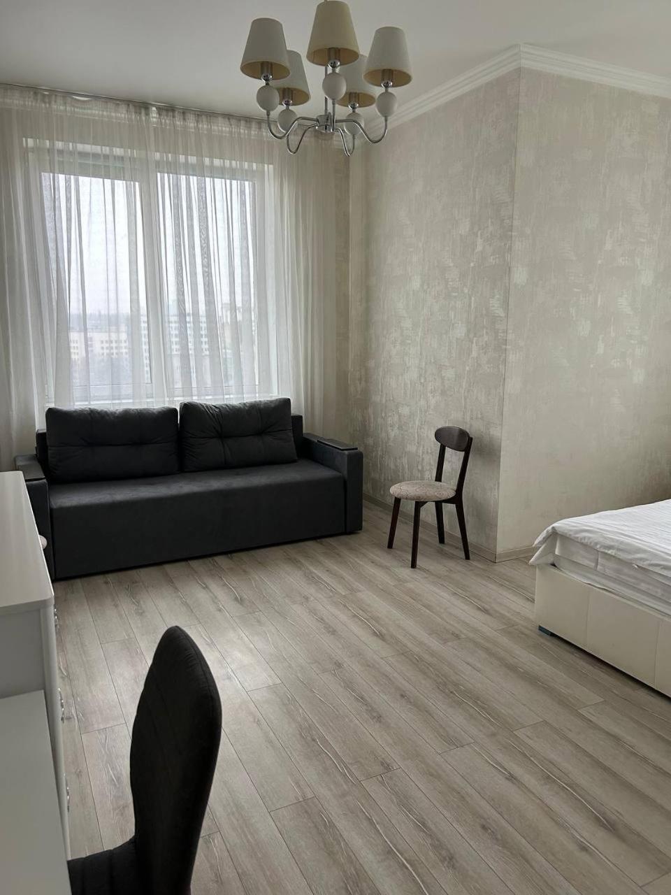 Apart Assistant On Smart Plaza Kiev Esterno foto