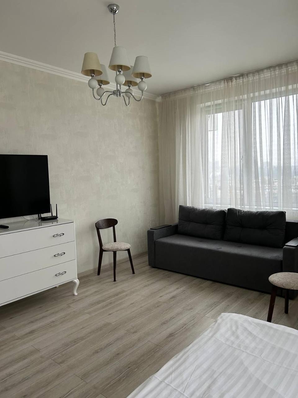 Apart Assistant On Smart Plaza Kiev Esterno foto