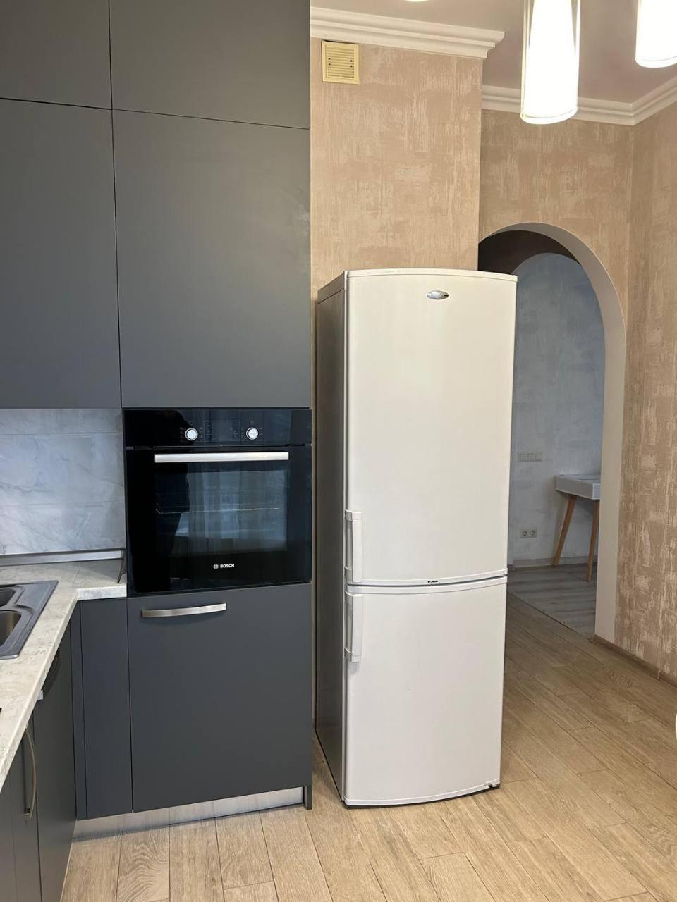 Apart Assistant On Smart Plaza Kiev Esterno foto